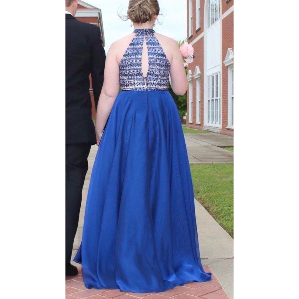 Sherri Hill prom dress